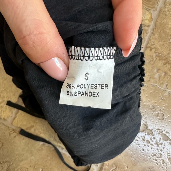 EUC Linen Style Drawstring Shorts - Picture 4 of 4